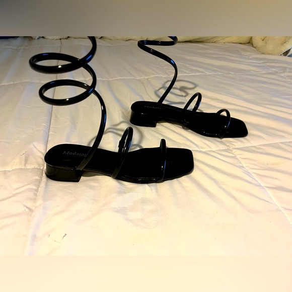 Black strappy sandles, have about 1 1/2 in heel, very cute and comfortable. - Picture 2 of 4